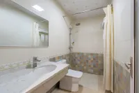 Jiayuguan red theme Inn - فطور