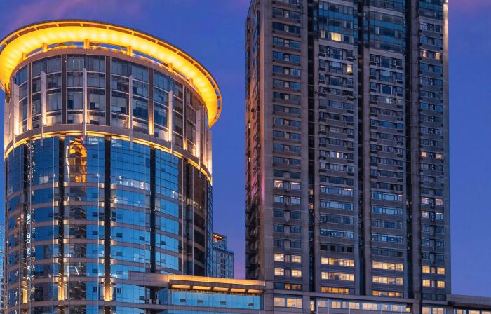 Huayu Hotel (Chongqing Jiefangbei Area Hong Ya Dong)