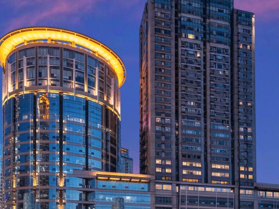Huayu Hotel (Chongqing Jiefangbei Area Hong Ya Dong)