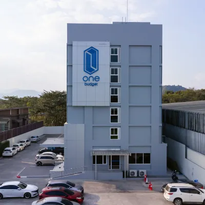 One Budget Hotel Chiangrai Phahonyothin Các khách sạn gần Nông trại Boon Rawd
