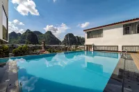 Aiyuan Resort Hotel, West Street, Yangshuo, Guilin - Pools