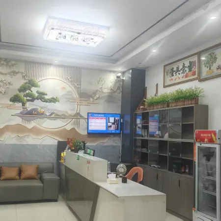 Funing Huayue Theme Hotel