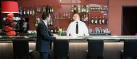 杜貝里水療酒店 - 酒吧