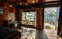 Ban Man Retreat - 2-Star