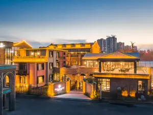 Recluse Datang Hotel