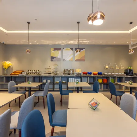Homeinn Selected Hotel (Lanzhou Taohai Market Wuyue Plaza)