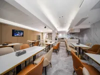 Leqi Light House Hotel (Yiwu International Trade City Binwang Night Market Pedestrian Street Branch) Hotels near Luobinwang Park