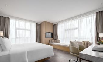 Inzone Royal Plaza Hotels