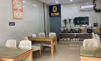 Super 8 Hotel (Quanzhou Nan'an Hongse Laifulong Shopping Plaza)