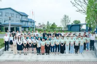 Guangde Xinlonghu Resort Hotels near Guangde Lingshan Grand Canyon
