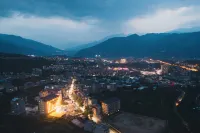 Huayu Light Luxury Hotel Hotels in Hanyuan