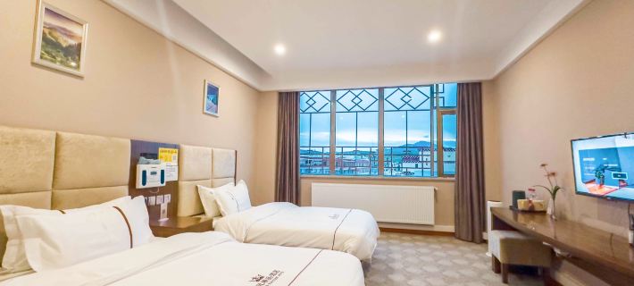 Crown Boutique Hotel Hotels in Sertar