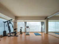 VENTO · Sunlit Golden Peak Lake View Vacation Hotel Hotels in Lijiang