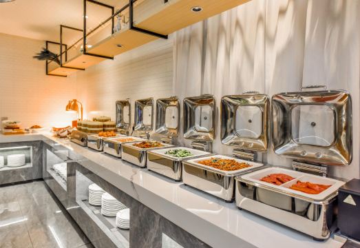 2. 롱 웨이 호텔..