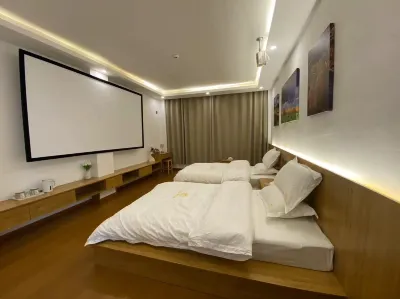 Xiangchengtule Hostel Hotel berhampiran Maxiong Ditch