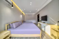 Sanya Homestay (Cangqiao Straight Street) - พร้อมระเบียง