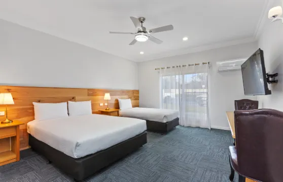 阿波羅灣國際汽車旅館