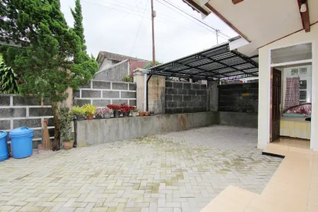 Hotel Wijaya 3 Kaliurang Отели в г. Pakem