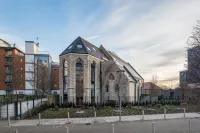 Viridian Apartments in Kew Bridge Serviced Apartments - St Georges 시온 하우스 주변 호텔