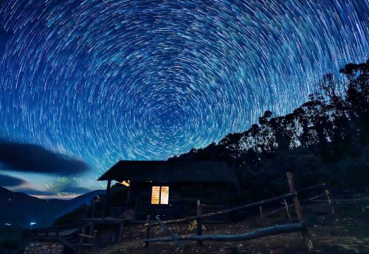 타오화우•리장 설산미징 예서 리조트 호텔 클리프 카페