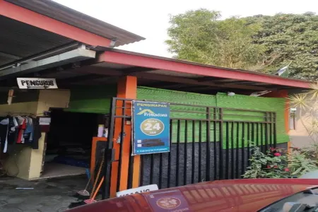 Primadona Homestay Отели рядом с достопримечательностью «KALIURANG-YOGYAKARTA»