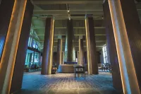 HOLLICK HOTEL
