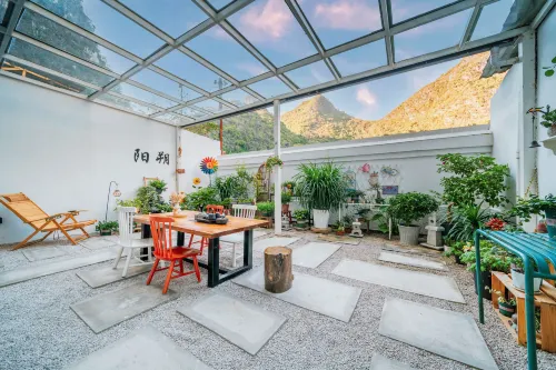 September Homestay (Yangshuo West Street Branch)
