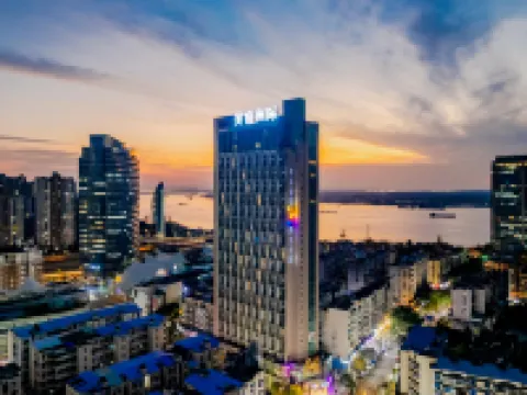 Meisu • Flower Hot Spring Hotel (Wuhu Pedestrian Street Binjiang Branch) Hotels in Wuhu