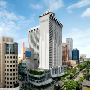 Hilton Singapore Orchard Отели рядом с достопримечательностью «Торговый центр ION Orchard»