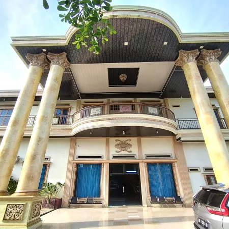 RedDoorz Near Islamic Center Jambi