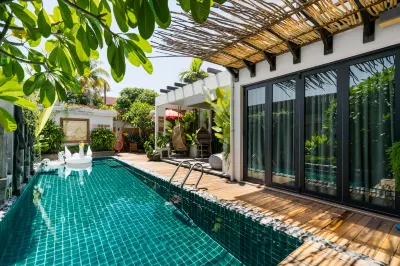 The Kembali Luxury Villa - Melaka 5 Bedroom Hotels in Central Melaka District