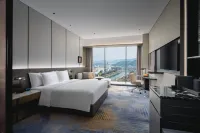 Crowne Plaza Shangluo Hotel dekat Shangluo Lianhu Park
