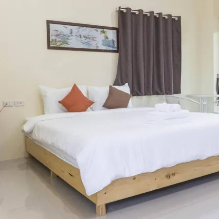 Yaibua Hotel