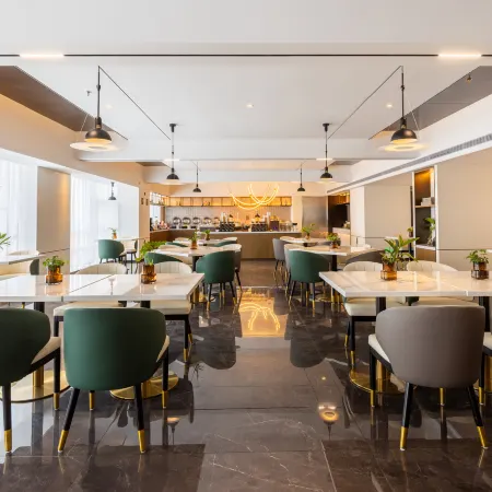 Atour Hotel Changsha media group window of the world