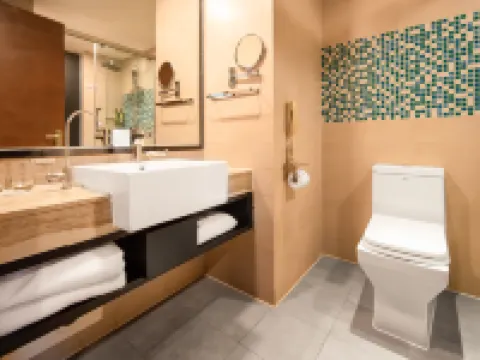 Zhanghe Hotel(Taiyuan Liuxiang Bell Tower Street Store) Hotels near Zhonglou Street