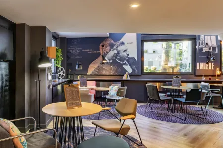 Hôtel Mercure Lyon Centre Lumière Отели рядом с достопримечательностью «lnstitut Lumiere»