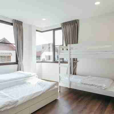 Ma-Umi Chiang Mai pool villa 5 BRs - 10 mins to city center and Airport Rooms