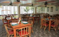 Badladz Beach and Dive Resort - breakfast