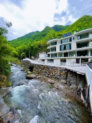 AnjiInn Hill Healing Hot Spring Resort 둥링춘/동령촌 주변 호텔