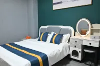 Rongrong Homestay (Ruijin Stadium Branch)