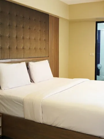 รูปภาพของลาติน การ์เดน