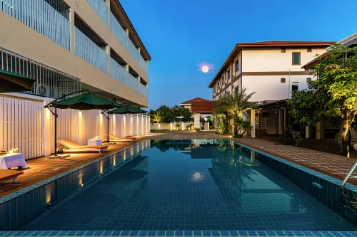 City Garden Hotel (Close to Patuxay Monument and Lao Textile Museum, Vientiane) - 4-Star