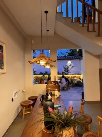 Huapingli Homestay (Shiping Ancient City) Отели рядом с достопримечательностью «Shiping Yilonghu National Wetland Park»