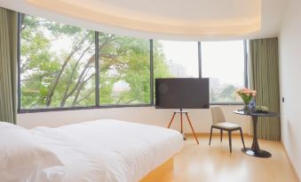 Yiyun Hotel (Tongde Square)