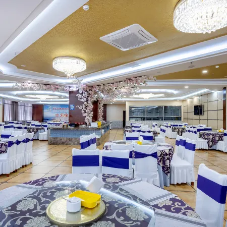 Aoshi Hotel
