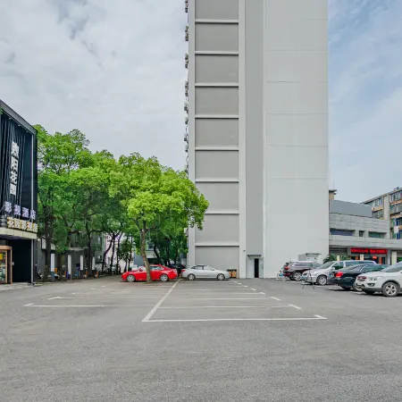 Xu Yang Garden Hotel (Nanchang Railway Station Bayi Square Branch)