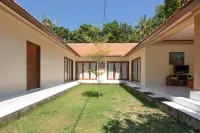 Calm Haven Villa with Amabela Garden Lovina Mitra RedDoorz Hotels near Bob Bali Guide And Driver