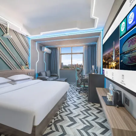 WE E-sports Hotel (Xinyang Railway Station)