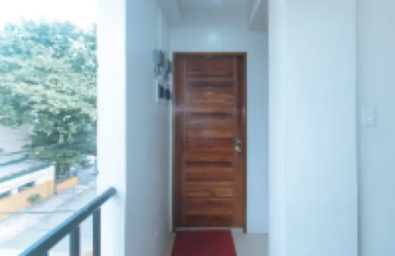 RedDoorz @ Delorian Residences