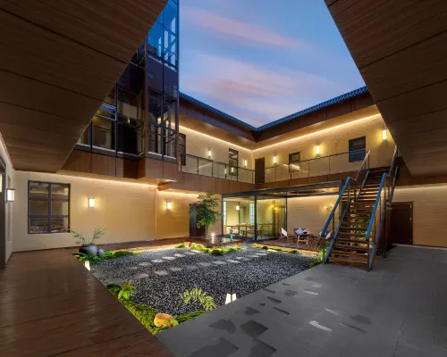 Snow Court & Songjiang Moon Wabi-Sabi Ultra-Luxury Courtyard(Harbin Zhonghua Baroque Branch) Hotels near Daowai